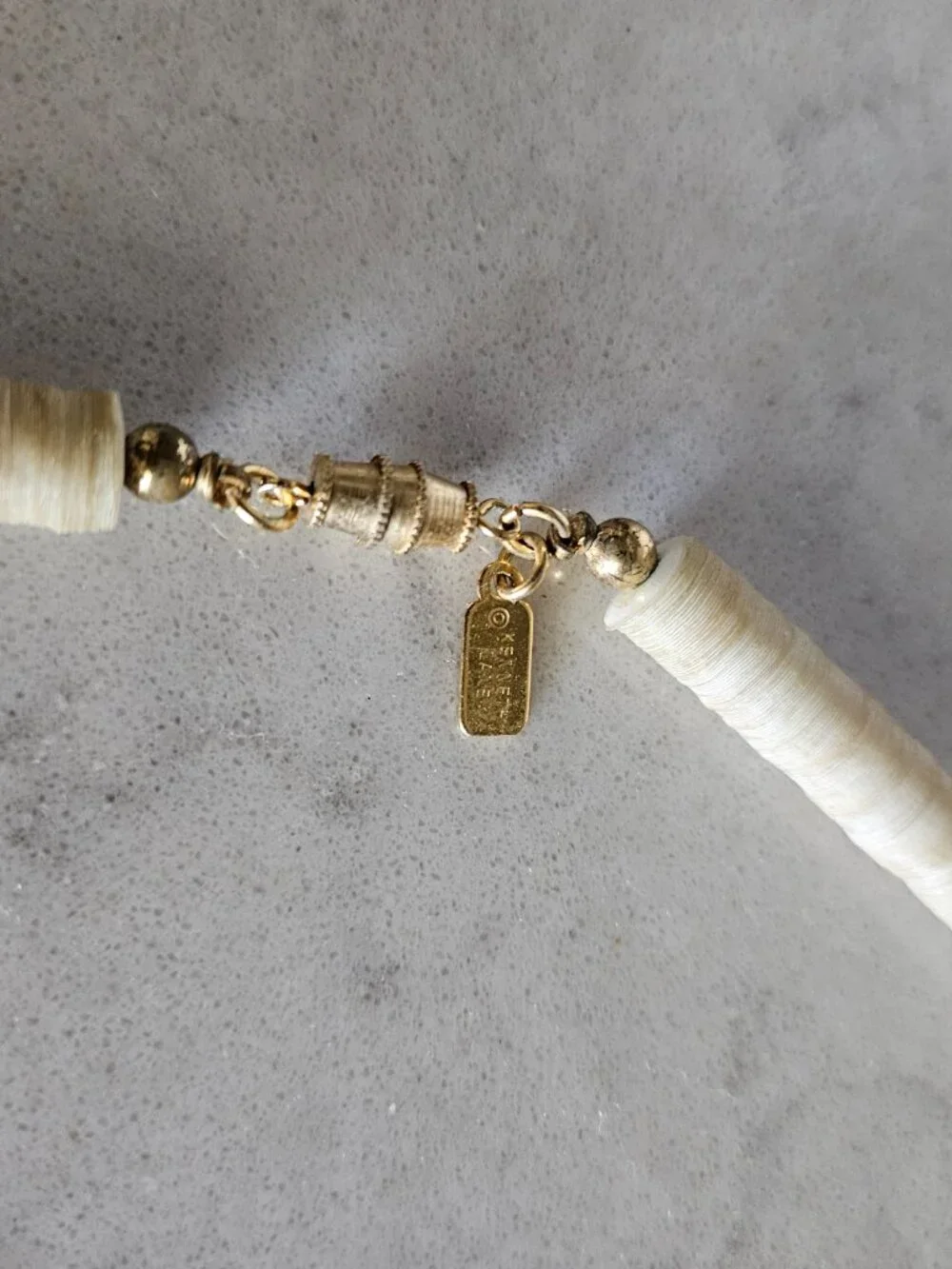 RARE AND VINTAGE KENNETH LANE PUKA / HEISHA SHELL NECKLACE WITH SHELL FRAGMENTS